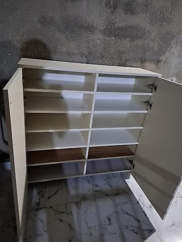 Krem rəngdə iki qapılı ayaqqabı dolabı - Minimalist dizayn, parlaq ağ — 2