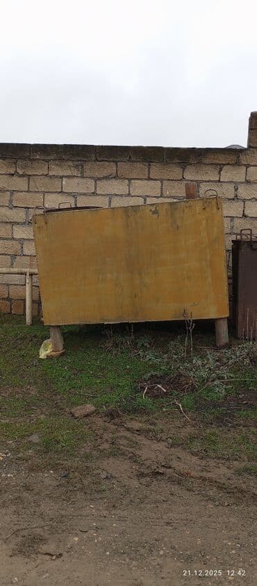 Manqallar, qrillər, barbekyu: Bak, Metal — 4