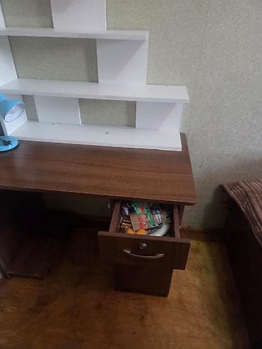 balkon masa: Düz masa, Polkalı, Siyirməli, Sadə laminat — 9