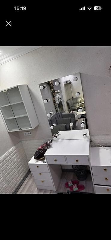 heinz kaşa: Güzgü Divar üçün, Düzbucaqlı, Makiyaj üçün, Arxa işıqlı — 1