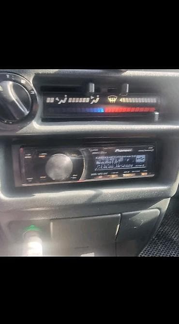 Maqnitol, Pioneer, AUX