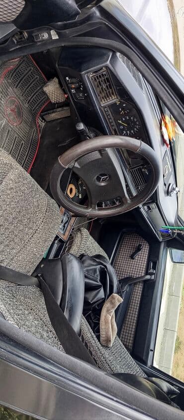 чехлы для авто: Mercedes-Benz 190 (W201): 1.8 l | 1991 il Sedan — 7