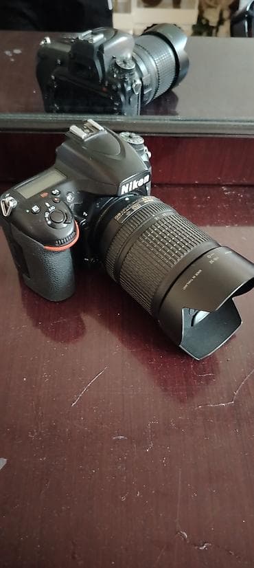Foto və videokameralar: Nikon D750 gull frime Flas tt600 Videoqaraf isigi 18-140 obyektiv 85 — 2