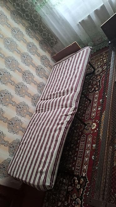 heyet gulleri: Təknəfərlik çarpayı, Bazasız, Matras ilə, Siyirməsiz — 2