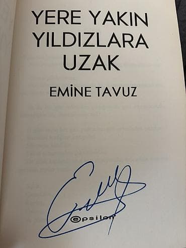 bas gitara: Məhsul: Kitab – “Yere Yakın Yıldızlara Uzak” Müəllif: Emine Tavuz — 2