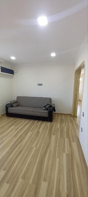 Divanlar: Divan, İşlənmiş, Açılan, Bazasız, Parça, Çatdırılma yoxdur — 1