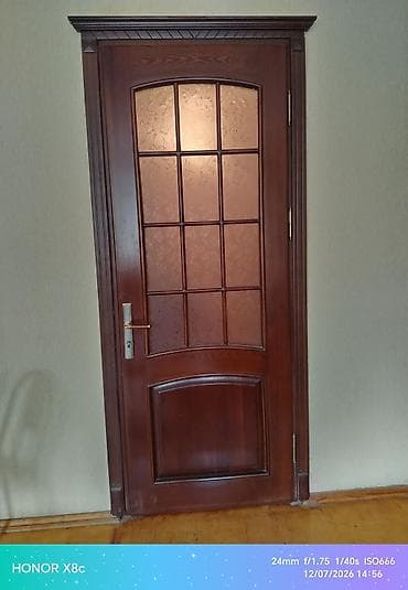 qoz qapı: Qonaq otağı üçün İşlənmiş Otaq qapısı Çərçivə ilə, Ünvandan götürmə — 2