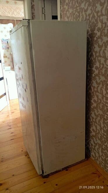 xaladennik matoru: Soyuducu işlək vəziyyətdə. çox buz tutur deyə satıram. matoru — 4