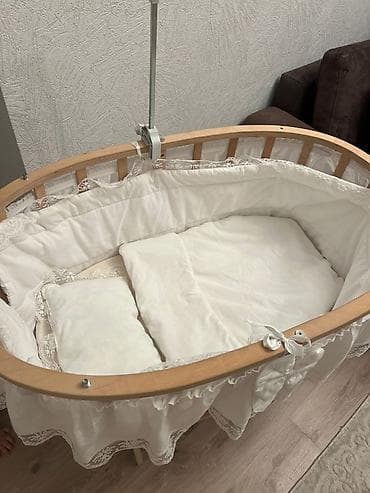 dik islenmis: Oğlan və qız üçün, İşlənmiş, Yumru, Beşik, Dəst ilə, Matras ilə, Yellənmə mexanizm ilə — 3