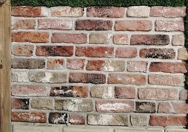 - Məhsul: Dekorativ kərpic panelləri (köhnə kərpic effekti) - Tətbiq