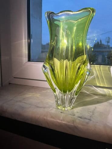 lale gülü: Bir vaza — 1