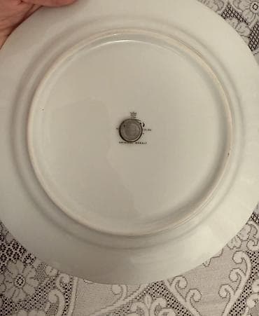 tort m: Tort və şiriniyyat qabı — 3