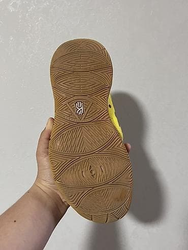 Krasofkalar və idman ayaqqabıları: Nike Kyrie 5 “SpongeBob SquarePants” – sarı rəngli basketbol — 3