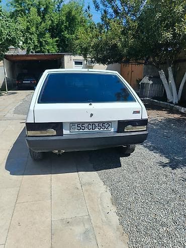 Автозапчасти: Satılır: VAZ 2108 (Samara) 3 qapılı hetçbek Xüsusiyyətlər: - Kuzov — 2