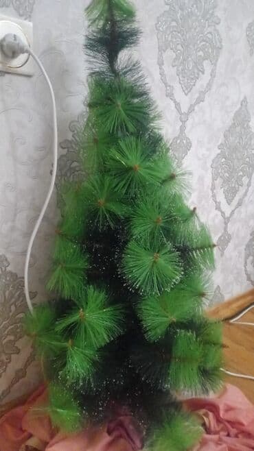 pencere altliqlari: Süni Şam Ağacı - Material: sıx plastik iynələr, lif-şılaqlandırılmış — 1