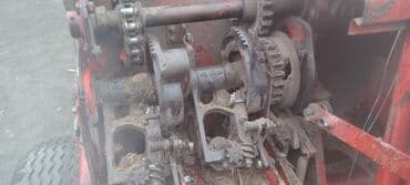 Traktor qoşqularının ehtiyyat hissələri: Kənd təsərrüfatı üçün saman/ot presləyən pres-podborşik (kvadrat balya — 3