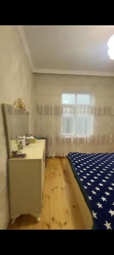 Mənzillər: 3 otaqlı, 3 kv. m — 9