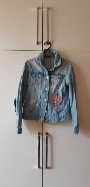 Usaq ucun jins kurtka,9-10 yash.ela veziyyetde