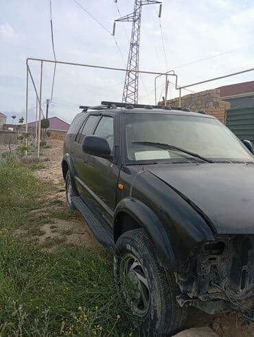 2141 запчасти: Chevrolet Blazer: 4 л | 1998 г. 550505 км Универсал — 4