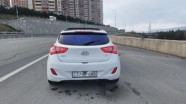 Hyundai i30: 1.6 l | 2012 il Hetçbek