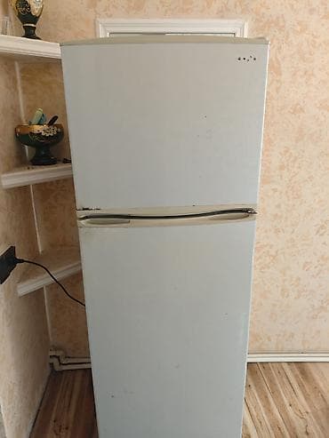 İki qapılı məişət soyuducu Samsung