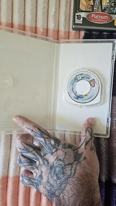 sony ses: PSP üçün oyun discləri( birlikdə və ayrı ayrı satılır) 7 ədəd umd disc — 2