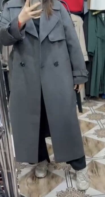 Kürklər: Qadın uzun paltosu – boz rəng 300 azna alnıb 4 ay öncə 170 ə satlır — 2