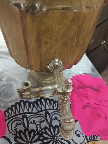 samovar 10 litr: Antik mis samovar – köhnə rus üslubu Üstünde tulla qabari keyfiyyət — 5