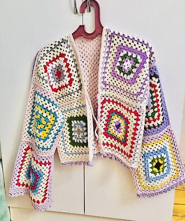 Rəngarəng əl işi toxunma kardiqan - Dizayn: Klassik “granny square”