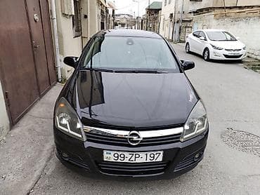 opel insignia: Opel Astra: 1.8 l | 2008 il 400040 km Sedan — 1