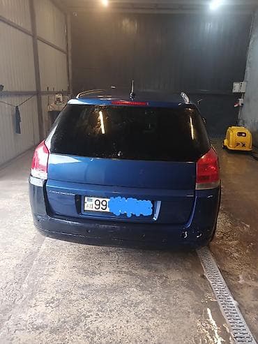 hibrid avtomobil: Opel Signum: 2.2 l | 2003 il 32644 km Universal — 2
