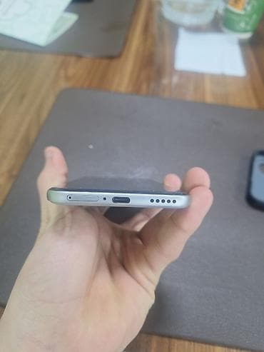 nokia x6 pro: Smartfon – Lightning portlu Xüsusiyyətlər: - Aşağı hissədə Lightning — 1