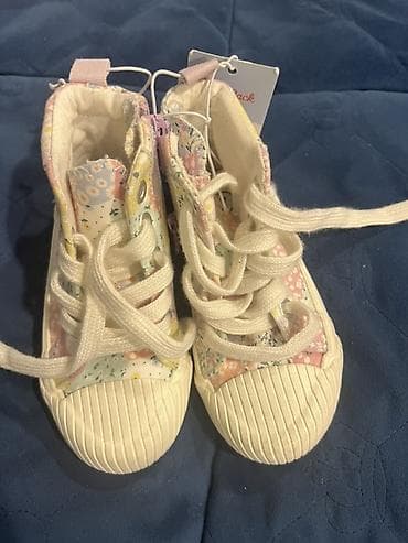 Üst geyimləri: Krossovkalar, Ölçü: 21, Qız üçün — 2