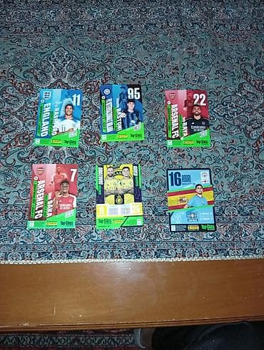 Panini Top Class futbol kolleksiya kartları seti Məzmun: - 6 ədəd ön — 2