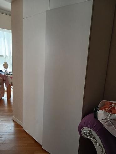 paltar dolab: Ağ rəngli, minimalistik dizaynlı qarderob şkafı h230,en120,derinlik 52 — 1