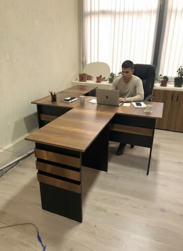 mudur stolu: ✅Stokda: 15 ədəd var ✅Yenidir! qiymət real öz qiymətidir! — 1