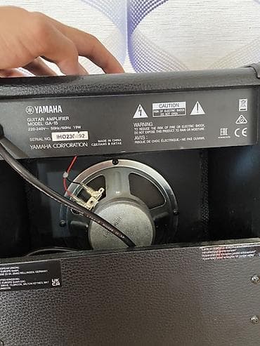 electro gitar: 4 simli elektrik bas gitara + Yamaha praktik gücləndirici - Korpus — 6