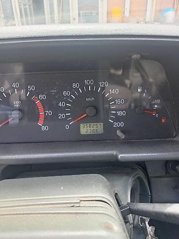 17 sadə: LADA 2110 sedan – gümüşü rəng. Texniki xüsusiyyətlər və detalları: - — 5