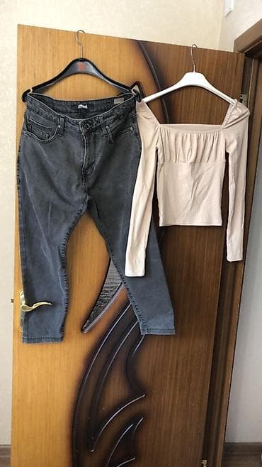 Qadın geyim dəsti - Üst geyim: Açıq bej rəngdə, elastik parça