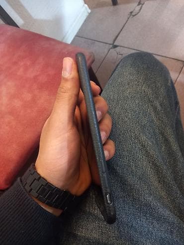 i̇pone 7: IPhone 7 Plus, 128 GB, Jet Black, Barmaq izi — 1