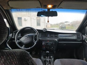 дом на колесах turbo az: Opel Vectra: 2 л | 1995 г. 512000 км Седан — 5