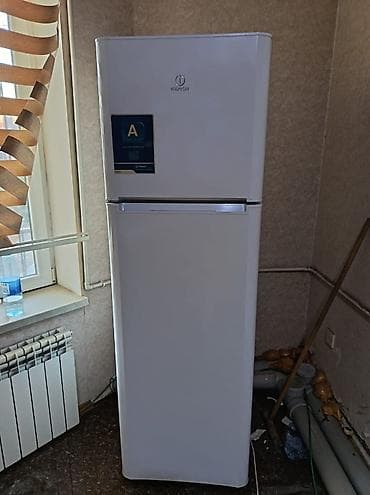 Elektronika: Soyuducu İNDESİT Nofros evden satiş ela veziyyetde Temirde olmayib — 3