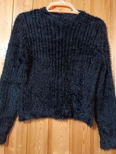 off white duks: Qara rəngli yumşaq tüklü qadın sviteri - Ölçü: Standart - Model — 1