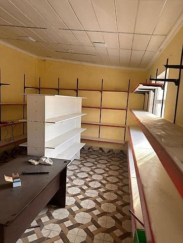 vitrin paltar: Magazanin vitrinleri satilir, tek bir divari 6 metredir, 24 kv — 1