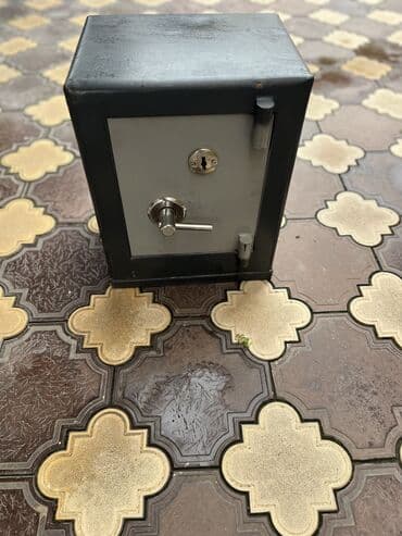 красивые платья на прокат в баку: Seyf 40 kilo çəkisi açar var.açılıb bağlanmır diyə satılır usta — 1