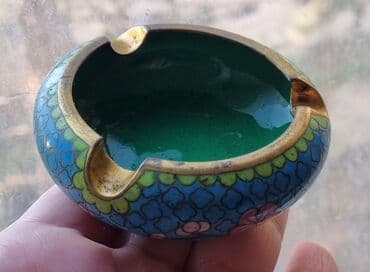 Статуэтки: Qədim minalı külqabı.
İdeal vəziyətdə. Bütün minası sağlamdı — 2