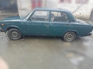 vaz 2107 mator: VAZ 2107 sedan - Kuzov: 4 qapılı, tünd yaşıl rəng. Mator 03 Beznomer — 1