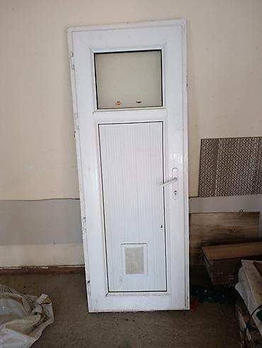 Mənzil üçün İşlənmiş Giriş qapısı 80x205 sm Şəbəkə ilə, Zəmanətsiz, Pulsuz quraşdırma, Ünvandan götürmə