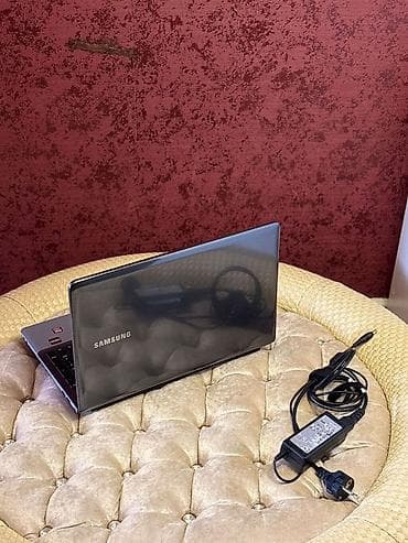 Samsung Notbuk Windows 10 Programlar var butun herbiri 8GB Ram 320GB