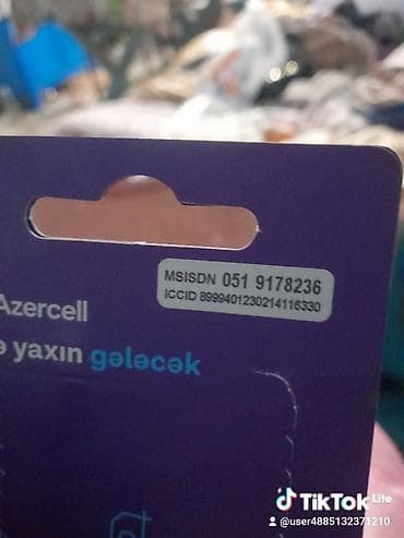 pvc avadanliq: Sovet istehsalı MTZ tipli mavi rəngli təkərli traktor. Xüsusiyyətlər — 10